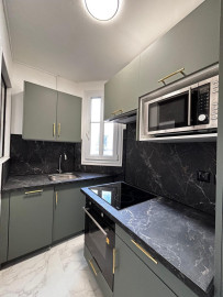 
                                                                                        Location
                                                                                         2 pièces refait à neuf rue Saint-Denis à Colombes