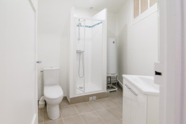 
                                                                                        Vente
                                                                                         2 PIECES SUR COUR