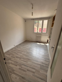 Vente
2 pièces traversant