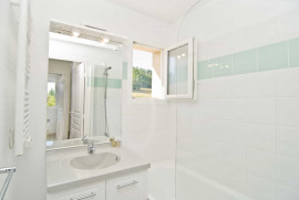 Vente
(24) LE BUGUE Appart. Type 2 Duplex Lmnp 6.40 %