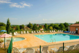 Vente
(24) LE BUGUE Appart. Type 2 Duplex Lmnp 6.40 %