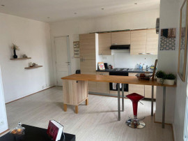 
                                                                                        Location
                                                                                         2P BAS MONTREUIL- Métro Robespierre