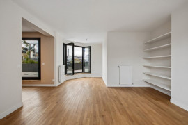 
                                                                                        Vente
                                                                                         2P Rénové - Quartier Champs-Elysées - Paris 8