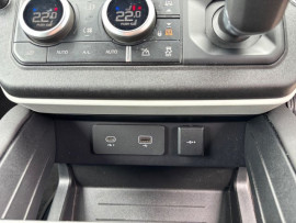 
                                                                                        Voiture
                                                                                         3.0 D250 MHEV X-Dynamic SE SUV 3dr Diesel Auto 4WD Euro 6 (s/s) (250 ps)