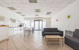 
                                                                                        Colocation
                                                                                         3 chambres dans grande coloc 100m² place Stanislas