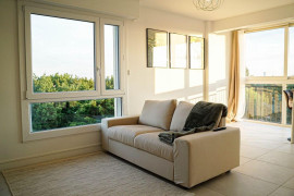 
                                                                                        Colocation
                                                                                         3 chambres disponibles dans coloc 78m² tt compris