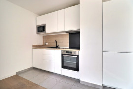 
                                                                                        Vente
                                                                                         3 pièces 62m² - proche métro - Terrasse