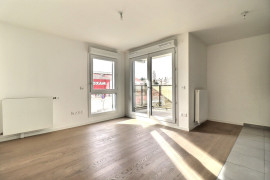 
                                                                                        Vente
                                                                                         3 pièces 62m² - proche métro - Terrasse