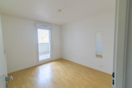 
                                                                                        Vente
                                                                                         3 pièces