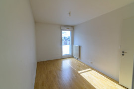 
                                                                                        Vente
                                                                                         3 pièces