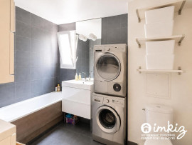 
                                                                                        Vente
                                                                                         3 pièces avec  terrasse parking ascenseur 17e