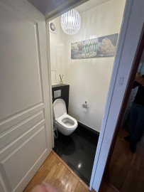 Location
3 pièces balcon