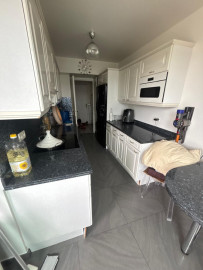 Location
                                                                                3 pièces balcon