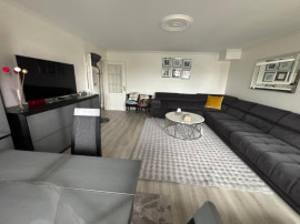 
                                                                                        Location
                                                                                         3 pièces balcon