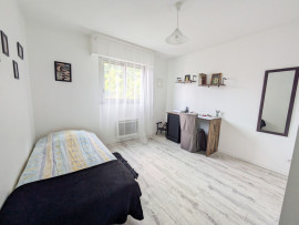 Vente
3 pièces dernier étage Nice ouest avec terrasse et piscine VUE MER