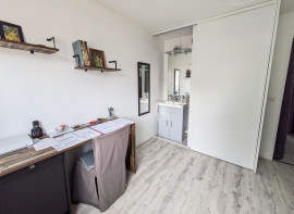 Vente
3 pièces dernier étage Nice ouest avec terrasse et piscine VUE MER