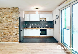 
                                                                                        Vente
                                                                                         3 pièces lumineux avec parking