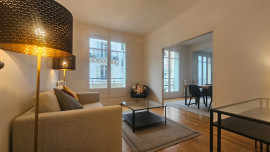 
                                                                                        Vente
                                                                                         3 PIECES SUR RUE