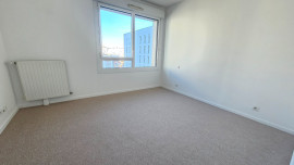 
                                                                                        Vente
                                                                                         3 PIECES TRES BON ETAT