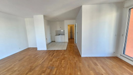 
                                                                                        Vente
                                                                                         3 PIECES TRES BON ETAT