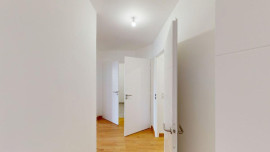 
                                                                                        Location
                                                                                         30m² de 2 pièces entièrement rénové