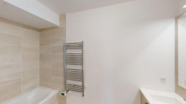 
                                                                                        Location
                                                                                         30m² de 2 pièces entièrement rénové