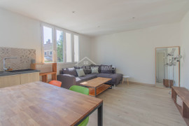 
                                                                                        Location
                                                                                         37 rue d’Inkermann