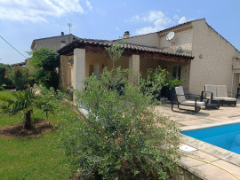 Vente
4 pièces + 2 chambres et piscine
