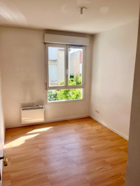 Location
4 pièces 3 chambres