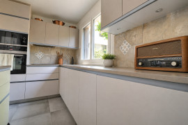 
                                                                                        Vente
                                                                                         4 Pièces Lumineux de 82m² avec Jardin 120m²