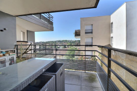 
                                                                                        Vente
                                                                                         4 pièces lumineux, terrasse 11m2
