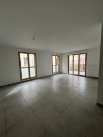 
                                                                                        Vente
                                                                                         4 Pièces moderne à Lyon - Rue Saint-Pierre de Vaise, 1580€/mois*