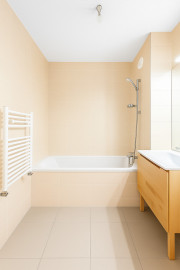 
                                                                                        Vente
                                                                                         4 Pièces moderne avec balcon