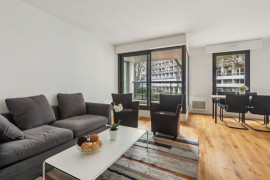 
                                                                                        Vente
                                                                                         4 PIECES PARFAIT ETAT