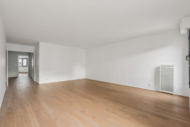 
                                                                                        Vente
                                                                                         4 PIECES PARFAIT ETAT