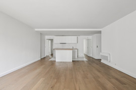 
                                                                                        Vente
                                                                                         4 PIECES PARFAIT ETAT