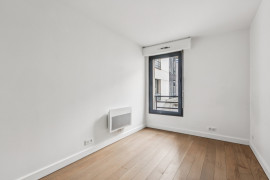 
                                                                                        Vente
                                                                                         4 PIECES PARFAIT ETAT