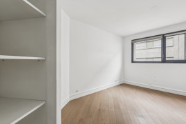 
                                                                                        Vente
                                                                                         4 PIECES PARFAIT ETAT