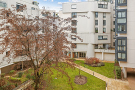 
                                                                                        Vente
                                                                                         4 PIECES PARFAIT ETAT