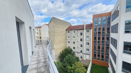
                                                                                        Vente
                                                                                         4 PIECES TRES BON ETAT