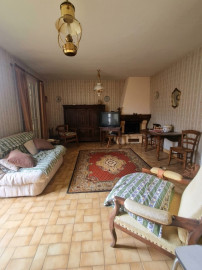 
                                                                                        Vente
                                                                                         68 rue AMAURY DE LA SELLE/MAISON 75M2