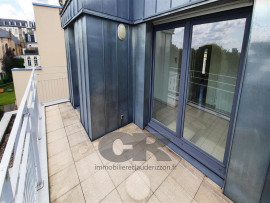 
                                                                                        Location
                                                                                         A LOUER 3 PIECES HOPITAL CENTRAL