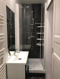 
                                                                                        Location
                                                                                         A LOUER - BEAU 2 PIÈCES - 33 m2 - LEVALLOIS MAIRIE