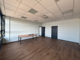 
                                                                                        Location
                                                                                         À louer – Bureaux de 12 à 31 m² à Narbonne – Aude (11)