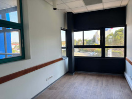 
                                                                                        Location
                                                                                         À louer – Bureaux de 12 à 31 m² à Narbonne – Aude (11)