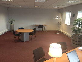 
                                                                                        Location
                                                                                         À louer – Bureaux de 150 à 220 m² à proximité de Poitiers – Vienne (86)