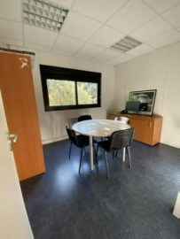 
                                                                                        Location
                                                                                         À louer – Bureaux de 200 m² au nord du Havre – Seine-Maritime (76)