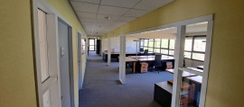 
                                                                                        Location
                                                                                         À louer – Bureaux de 540 m² divisibles à partir de 30 m² à Vasselay – Cher (18)