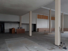 
                                                                                        Location
                                                                                         À louer - bureaux divisibles de 460 m² à 929 m² à Montpellier
