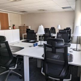 
                                                                                        Location
                                                                                         À louer – Bureaux privatifs de 13 à 22 m² et postes en coworking dans le quartier Euronantes de Nant